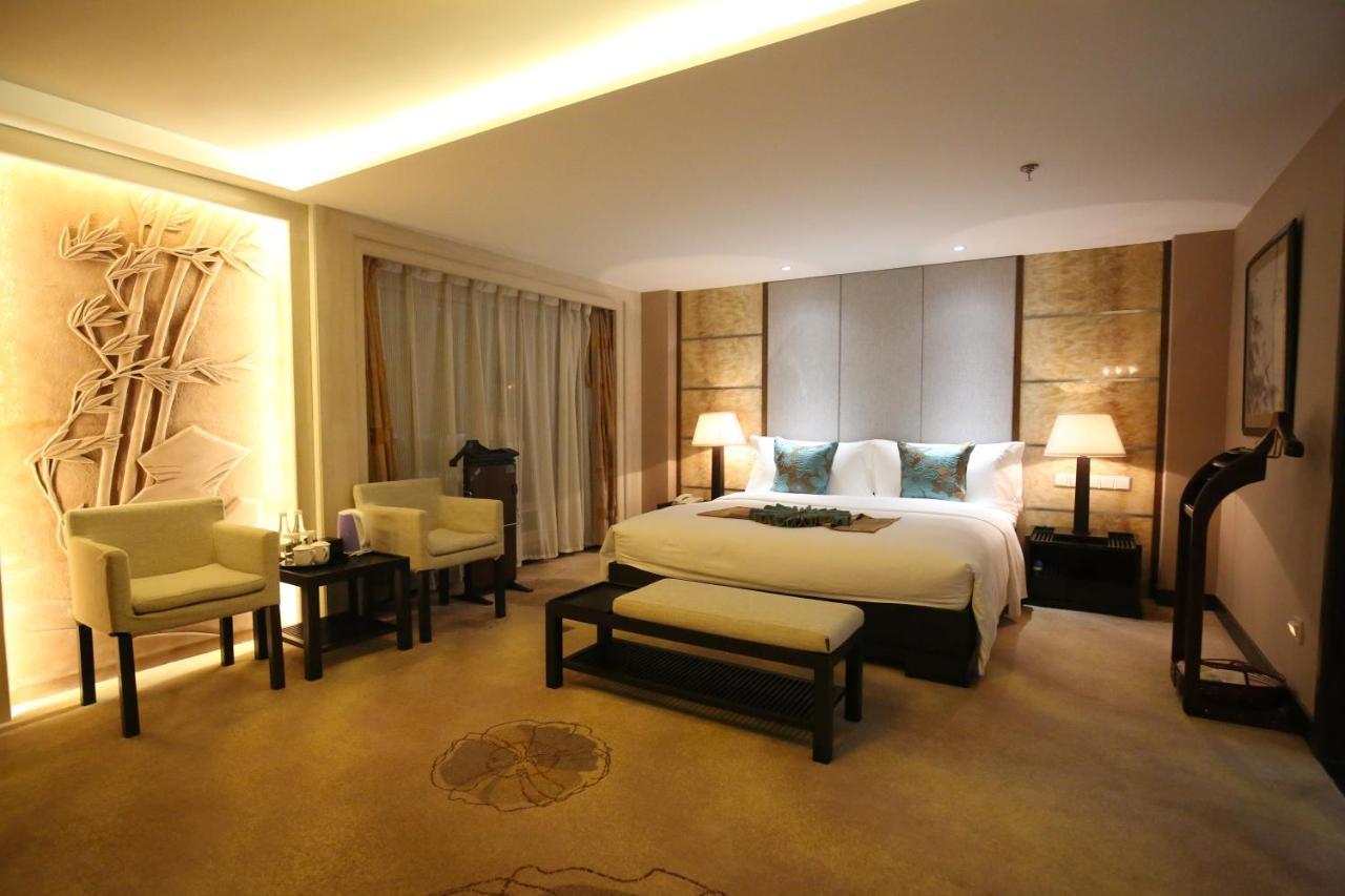 Weiselect Wanghu Hotel คุนหมิง ภายนอก รูปภาพ