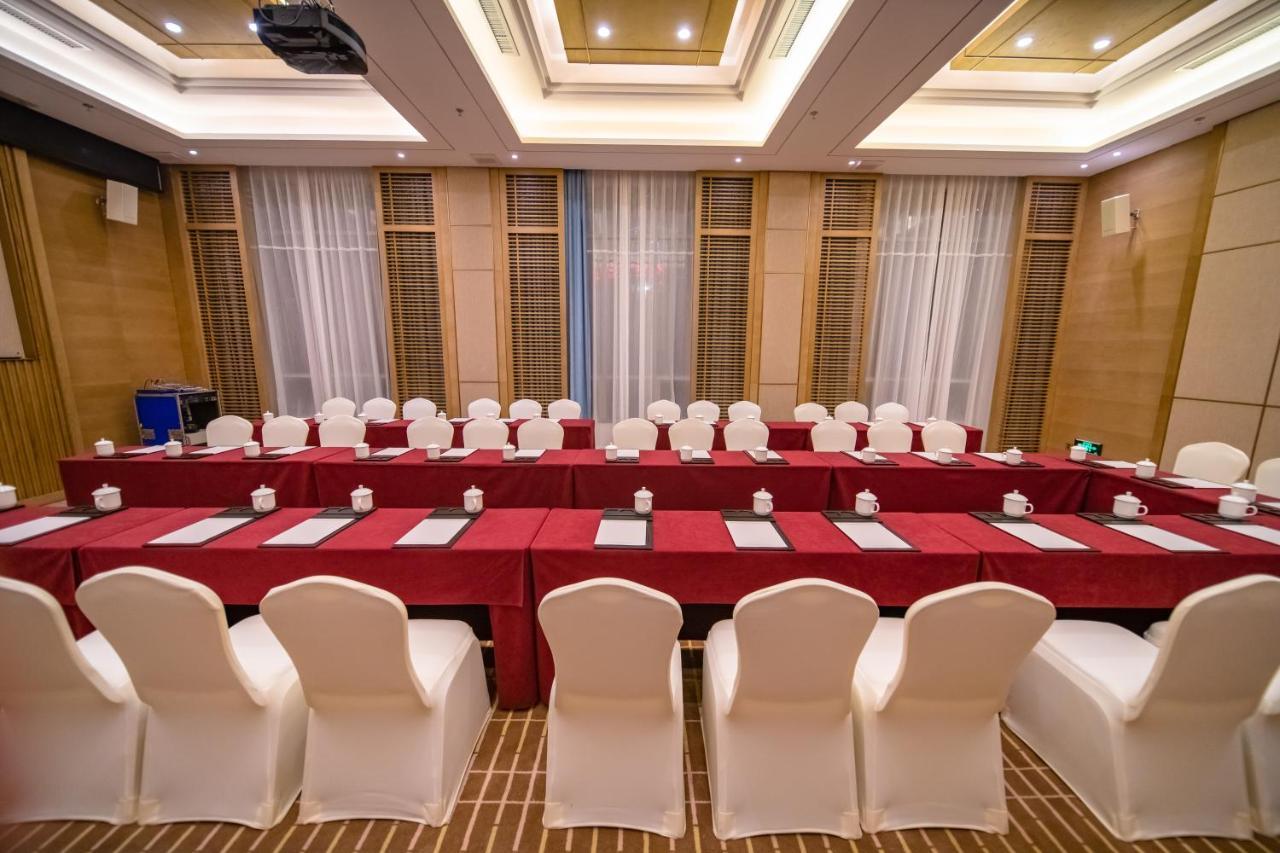 Weiselect Wanghu Hotel คุนหมิง ภายนอก รูปภาพ